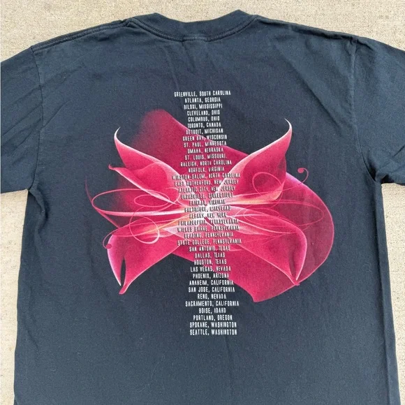 Vintage 2004 Dolly Parton Tour Tee - Picture 4 of 6